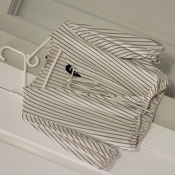 Top - Picture 3 of 3